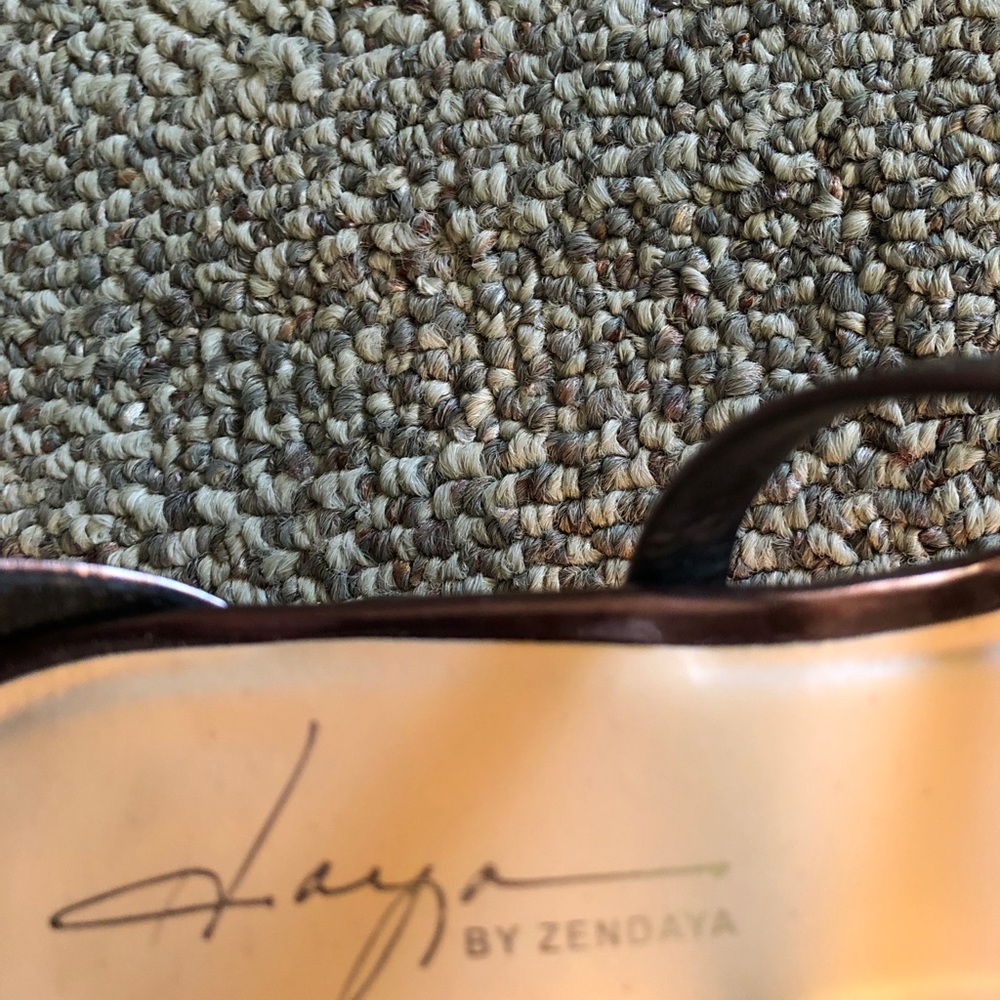 Bronze Chunky Heel Gem